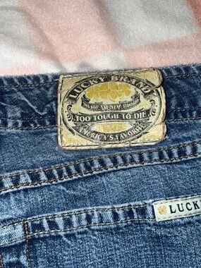 Vintage Lucky Brand Medium Blue Jeans with Gold Stitching